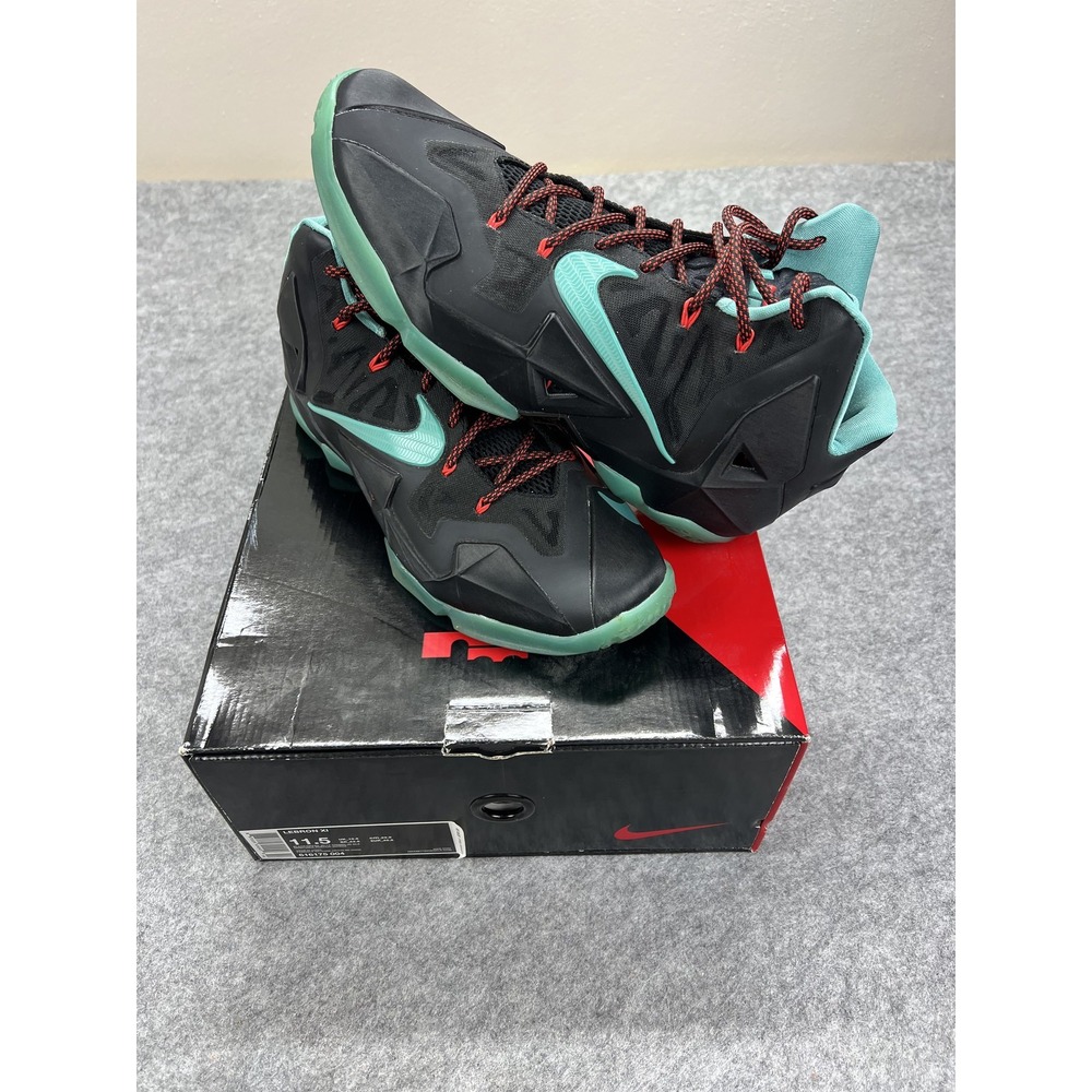 Nike LeBron XI Shoes Mens Size 11.5 King's Pride 616175-004 Basketball Sneakers